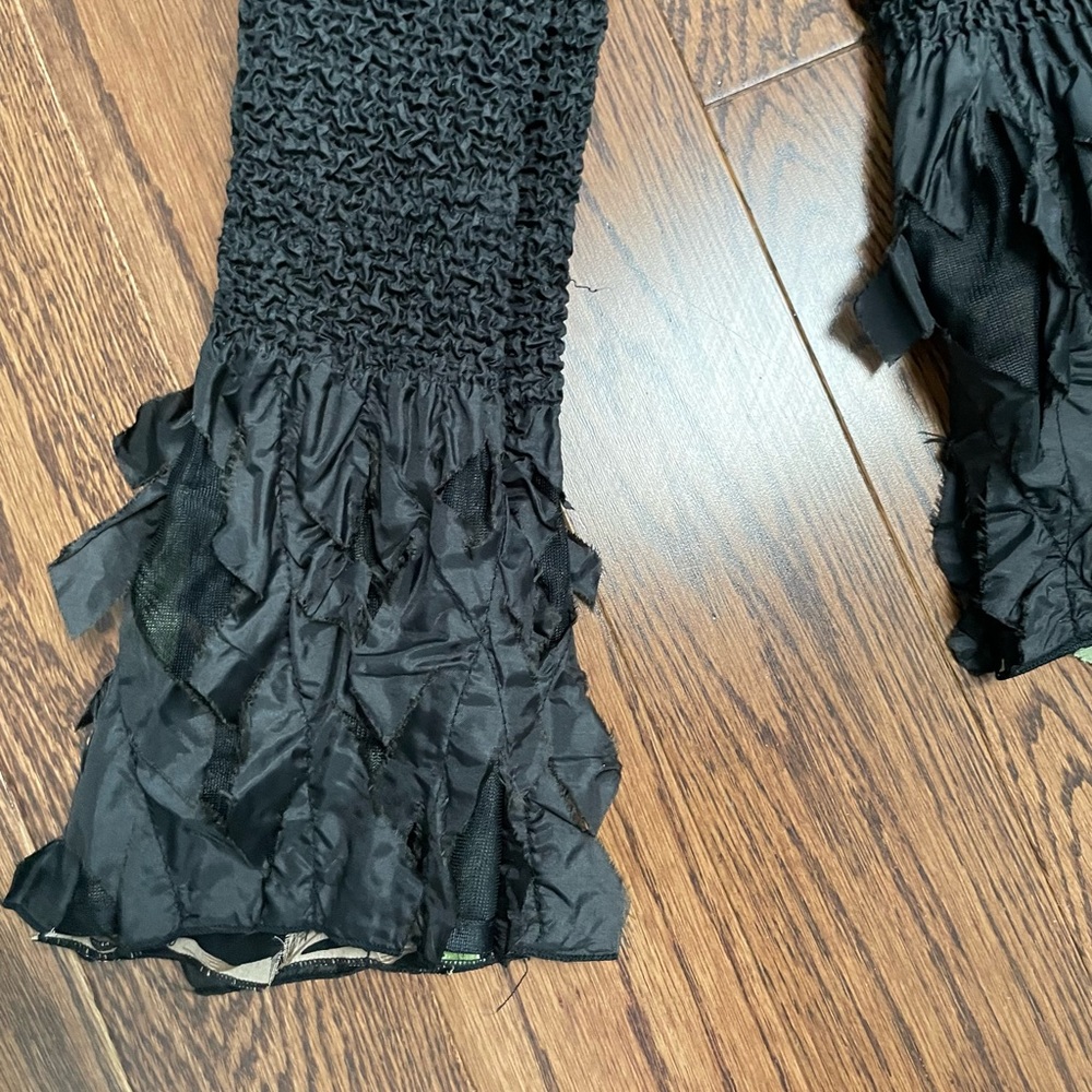 Beautiful, unique reversible blazer. Stretch bubble material. Ruffled borders. - Picture 3 of 8